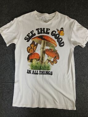 See the Good White S/S Tee Sz Small NWOT